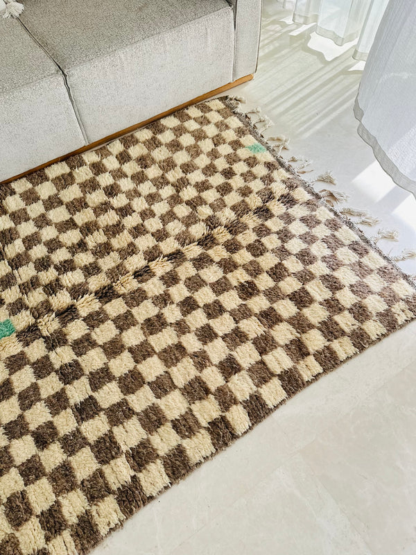 Tapis Beni Ouarain damier taupe - 2,42m / 1,62m - Ajbir