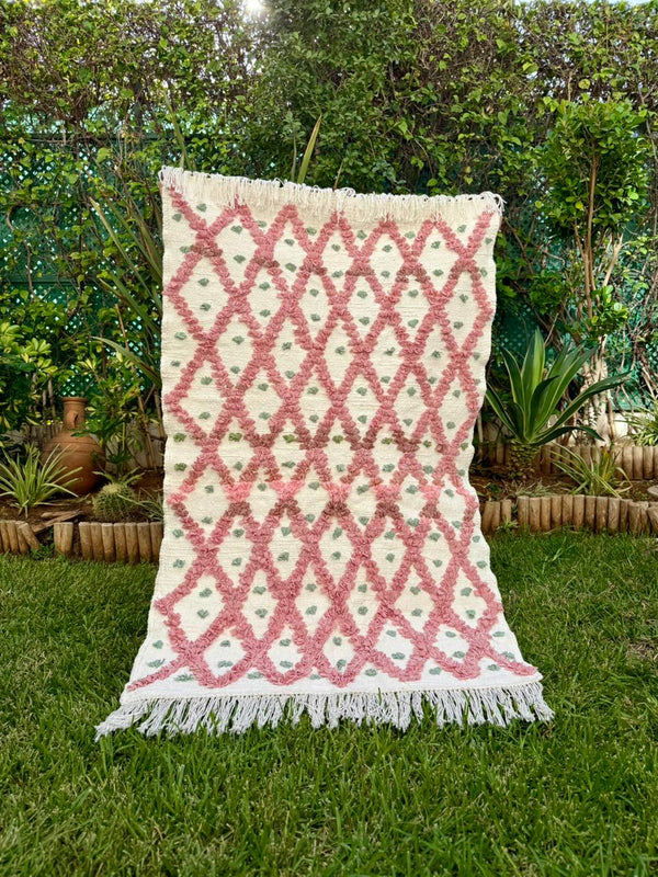 Tapis Berbère Azilal 100% Rose en Laine De Mouton 1,42m /93cm
