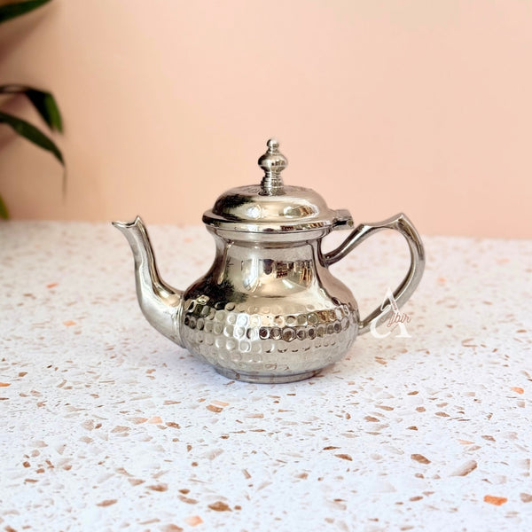 Théière artisanale à pieds en laiton martelée (1 personne)