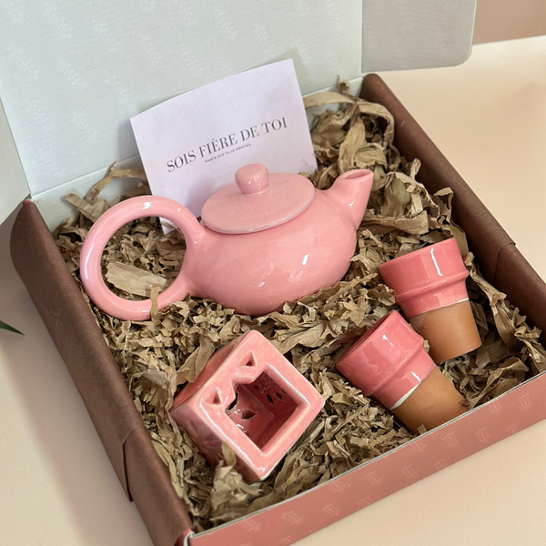 Coffret cadeau artisanal théière rose