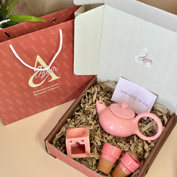 Coffret cadeau artisanal théière rose