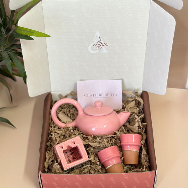 Coffret cadeau artisanal théière rose