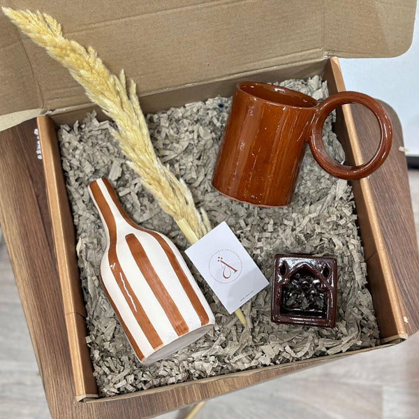 Coffret cadeau marron rayé