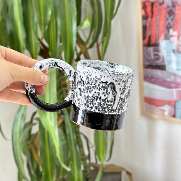 Mug anse milieu moucheté - Ajbir