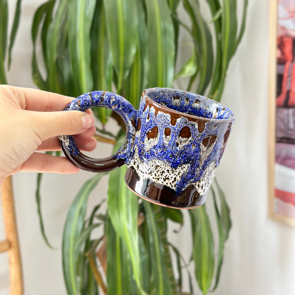 Mug anse milieu moucheté - Ajbir