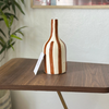 Vase bouteille marron rayé