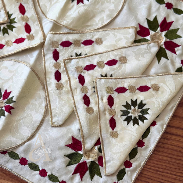 Set de table artisanal brodé marocain Tamanart – Service à thé (9pcs)