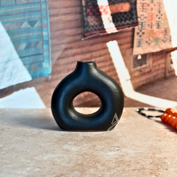 Vase artisanal Tafoukt noir mat texturé mini