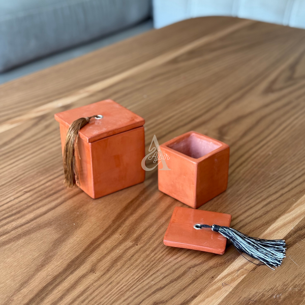 Boîte carrée en céramique terracotta mate Takrat