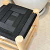 Tabouret en bois et Kittane noir