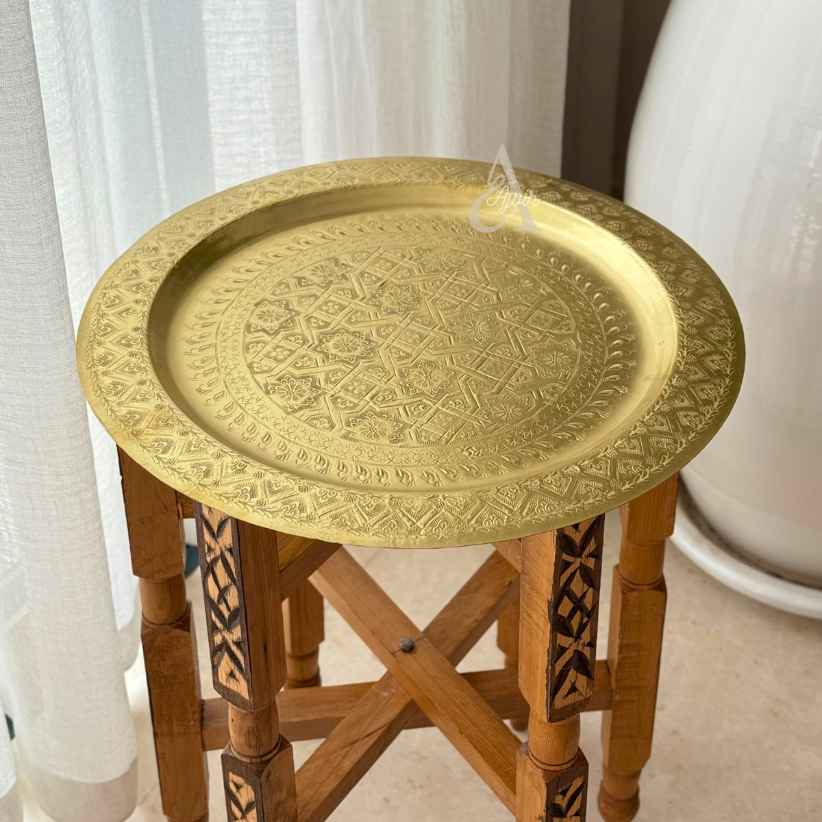 Table dorée traditionnelle artisanale Marocaine en bois et laiton 2