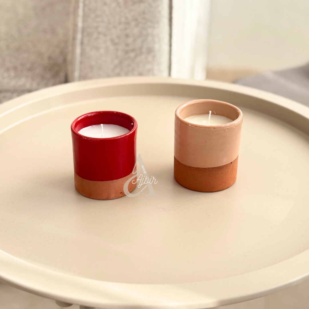 Bougie Tazwit artisanale en terre cuite rouge parfum Orange Cannelle