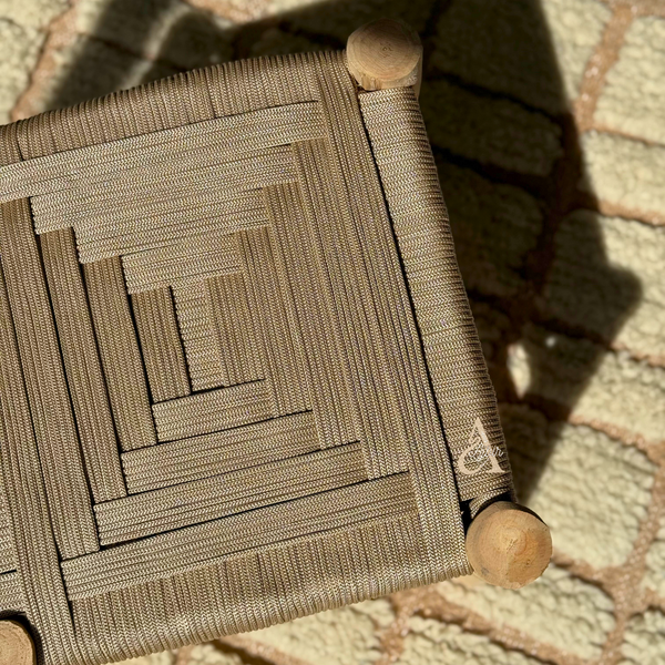 Tabouret artisanal Tazrouten bois et kittane crème