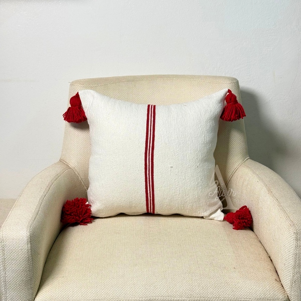 Housse de coussin artisanale à pompons 50cmx50cm rayée blanc et rouge