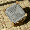 Tabouret artisanal Tazrouten bois et Kittane gris
