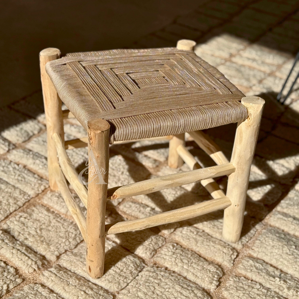 Tabouret artisanal Tazrouten bois et kittane crème