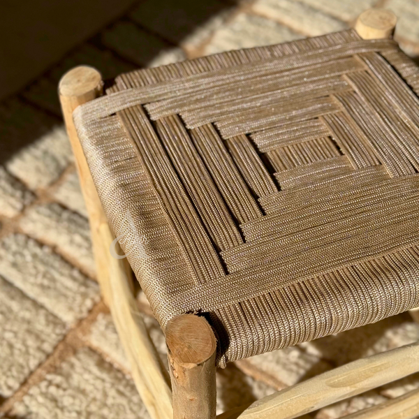 Tabouret artisanal Tazrouten bois et kittane crème