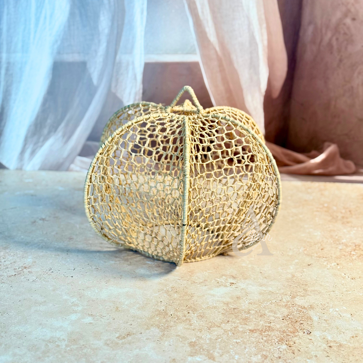 Suspension artisanale ronde en fibres naturelles