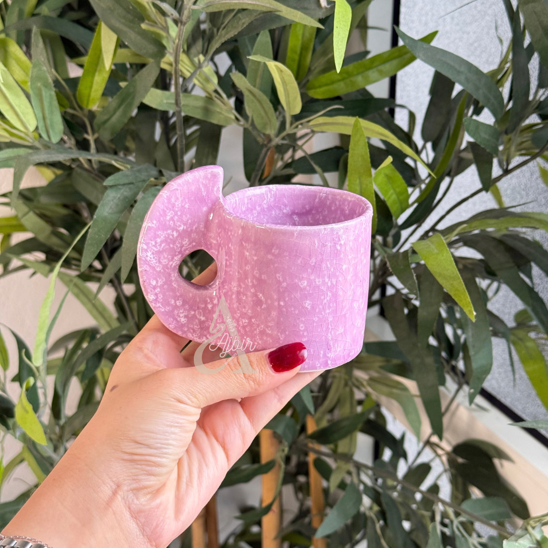Tasse artisanale bicolore à anse plate Afer