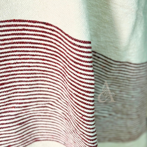 Plaid artisanal à pompons rayé crème et bordeaux 2,80m x 2,00m
