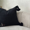 Housse de coussin à pompons 50cmx50cm noir - Ajbir