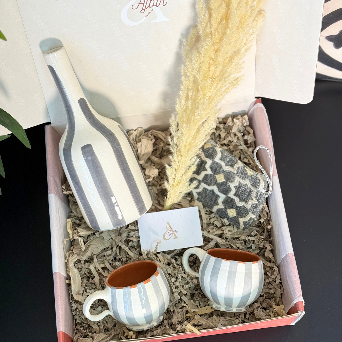 Coffret cadeau artisanal rayé gris