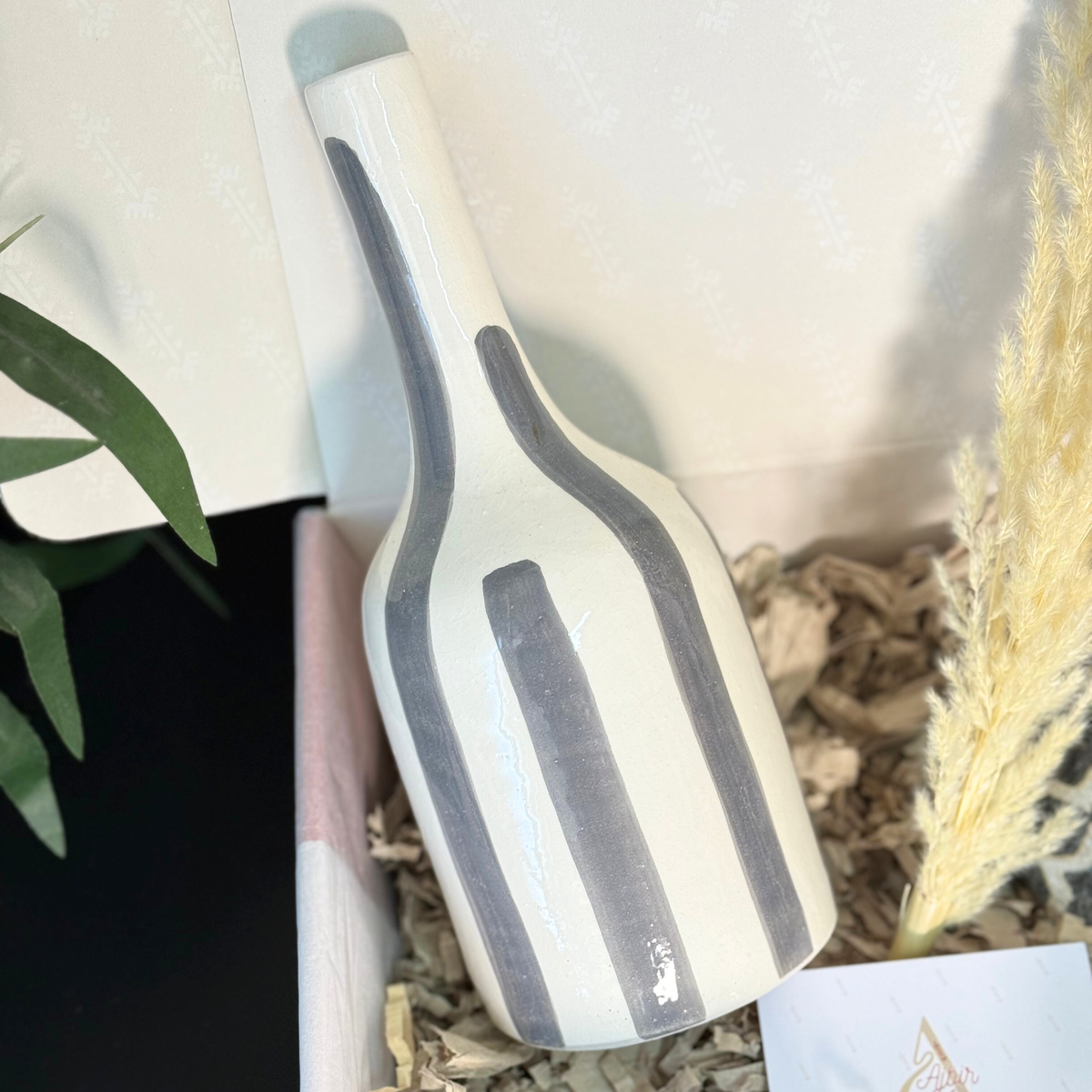 Coffret cadeau artisanal rayé gris
