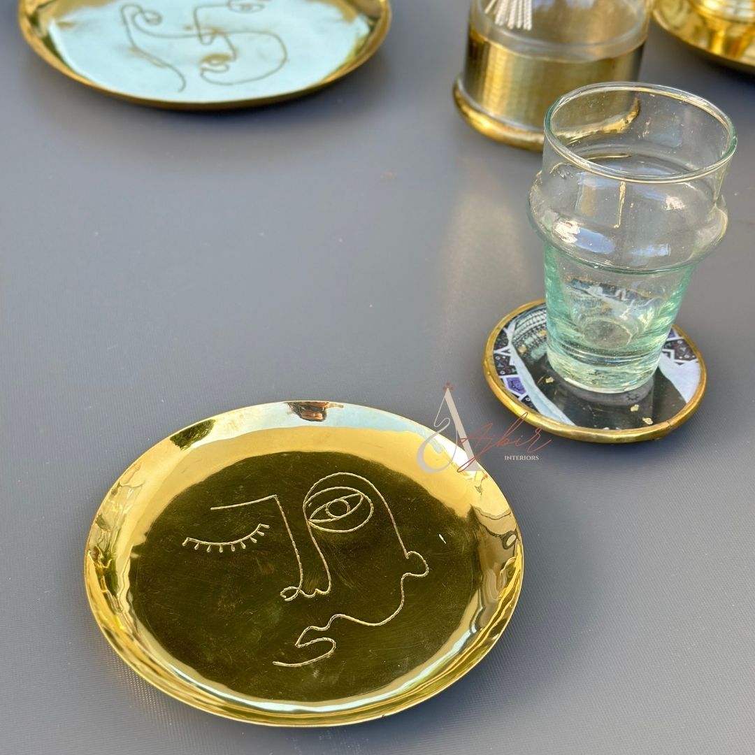 Assiette Oudm en laiton doré grande - Ajbir