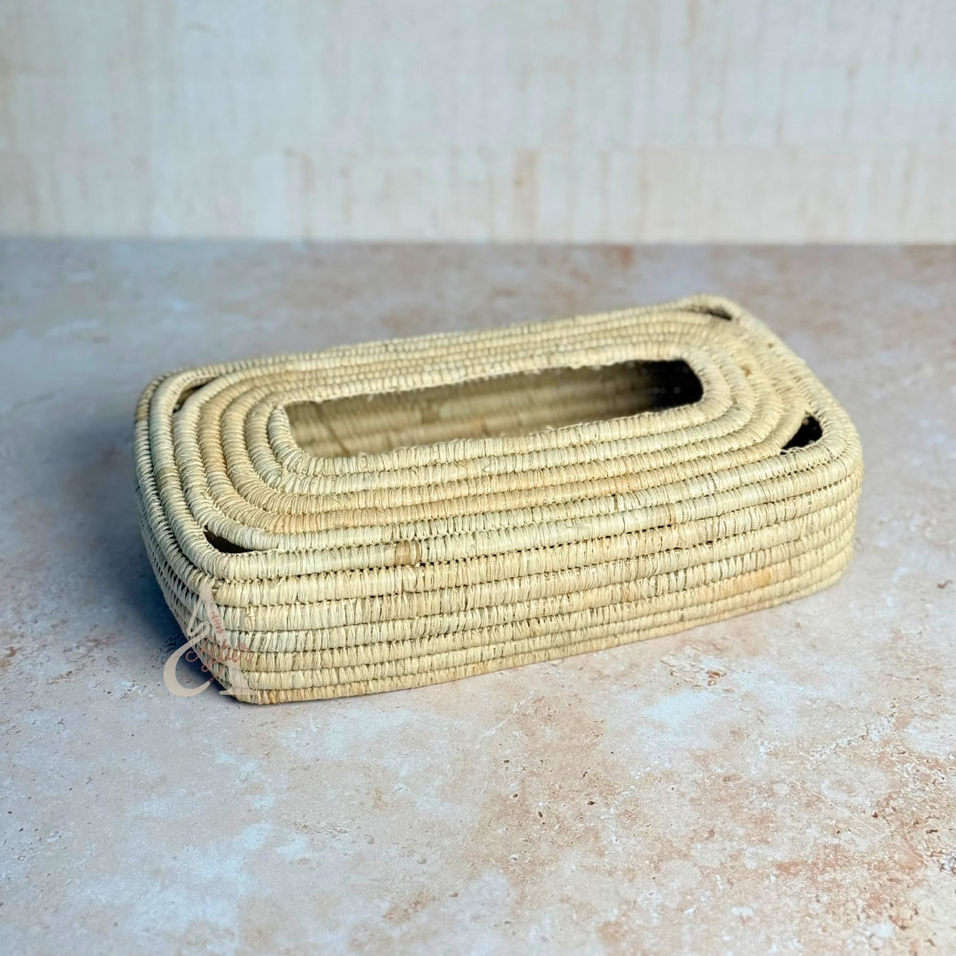 Boîte à mouchoirs en raphia perforée
