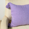 Housse de coussin artisanale à pompons unie violet