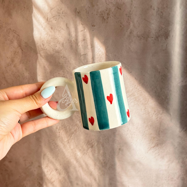 Mug rayé Tayri à coeurs