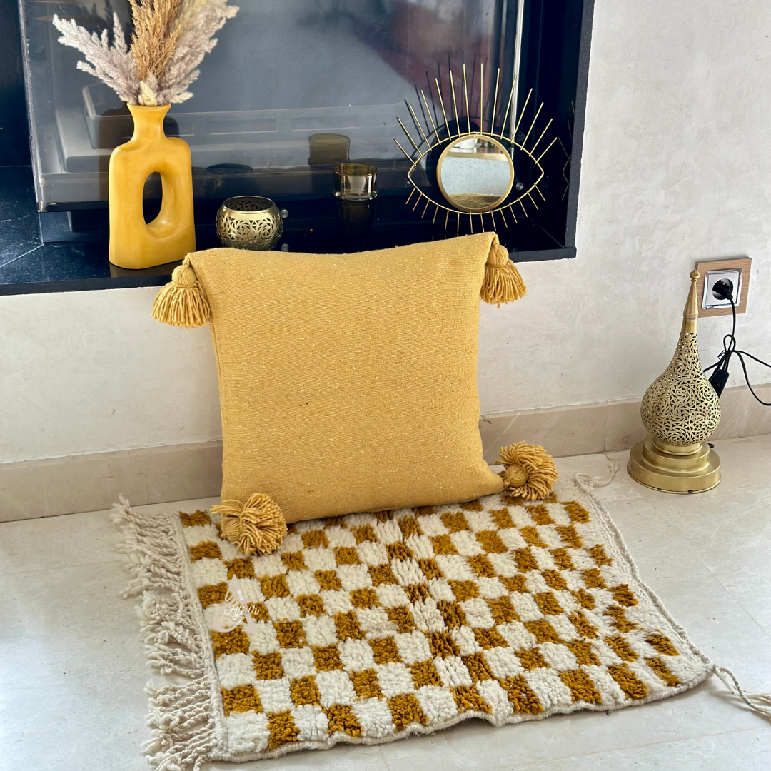 Housse de Coussin artisanale à pompons 50cmx45cm Jaune