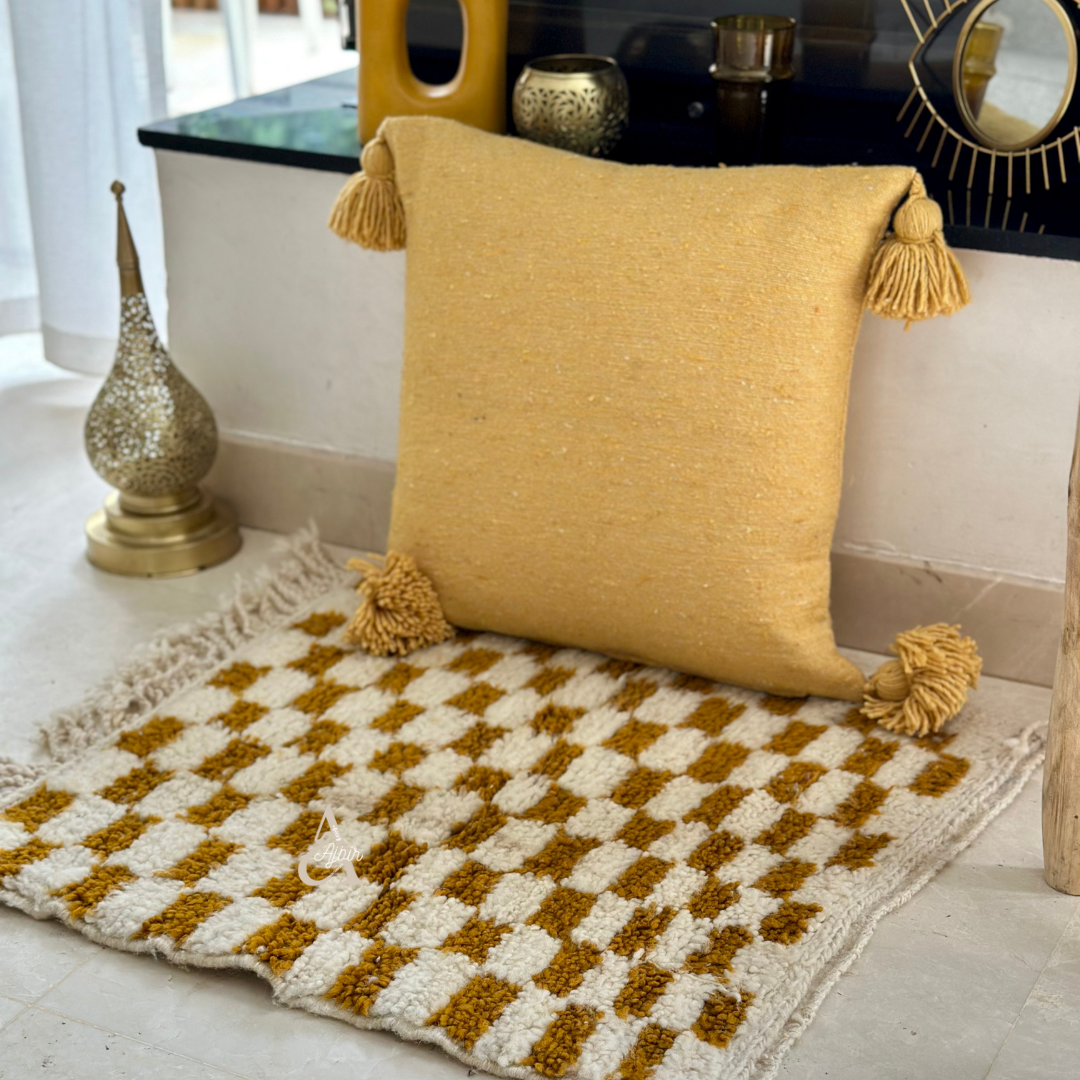 Housse de Coussin artisanale à pompons 50cmx45cm Jaune