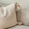 Housse de coussin à pompons 50cmx50cm crème - Ajbir