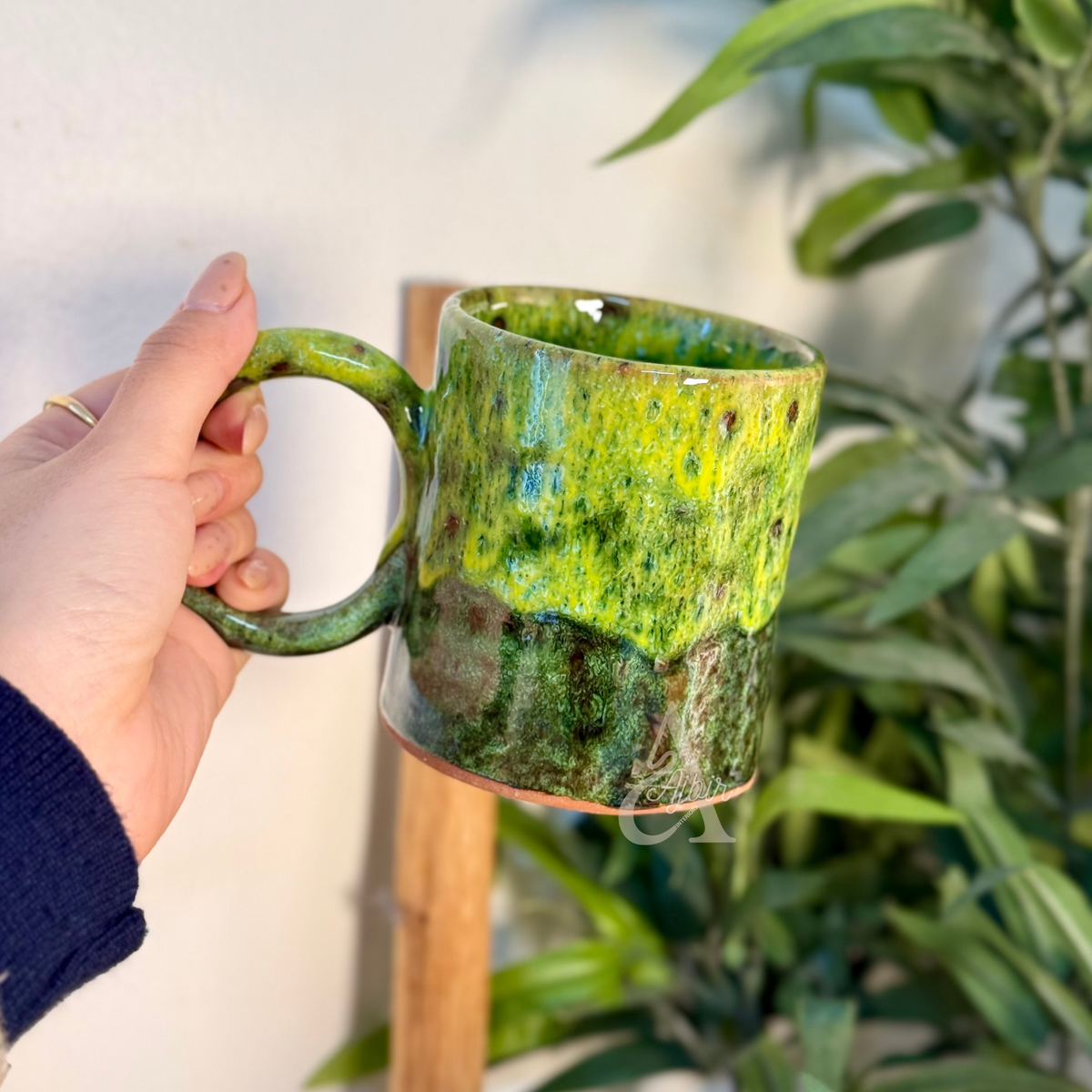 Mug artisanal Azegza en Céramique verte émaillée
