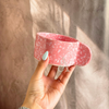 Mug artisanal à anse plate moucheté Tiwizi