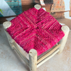 Tabouret artisanal TAFUKT en Bois naturel & tressage rose fuchsia