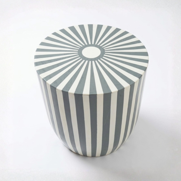 Table d'appoint en résine blanc et gris
