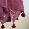 Plaid artisanal uni à pompon bordeaux 2,80m x 2,00m