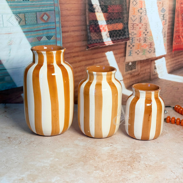Vase Rayé Crème & Marron Clair en céramique artisanale