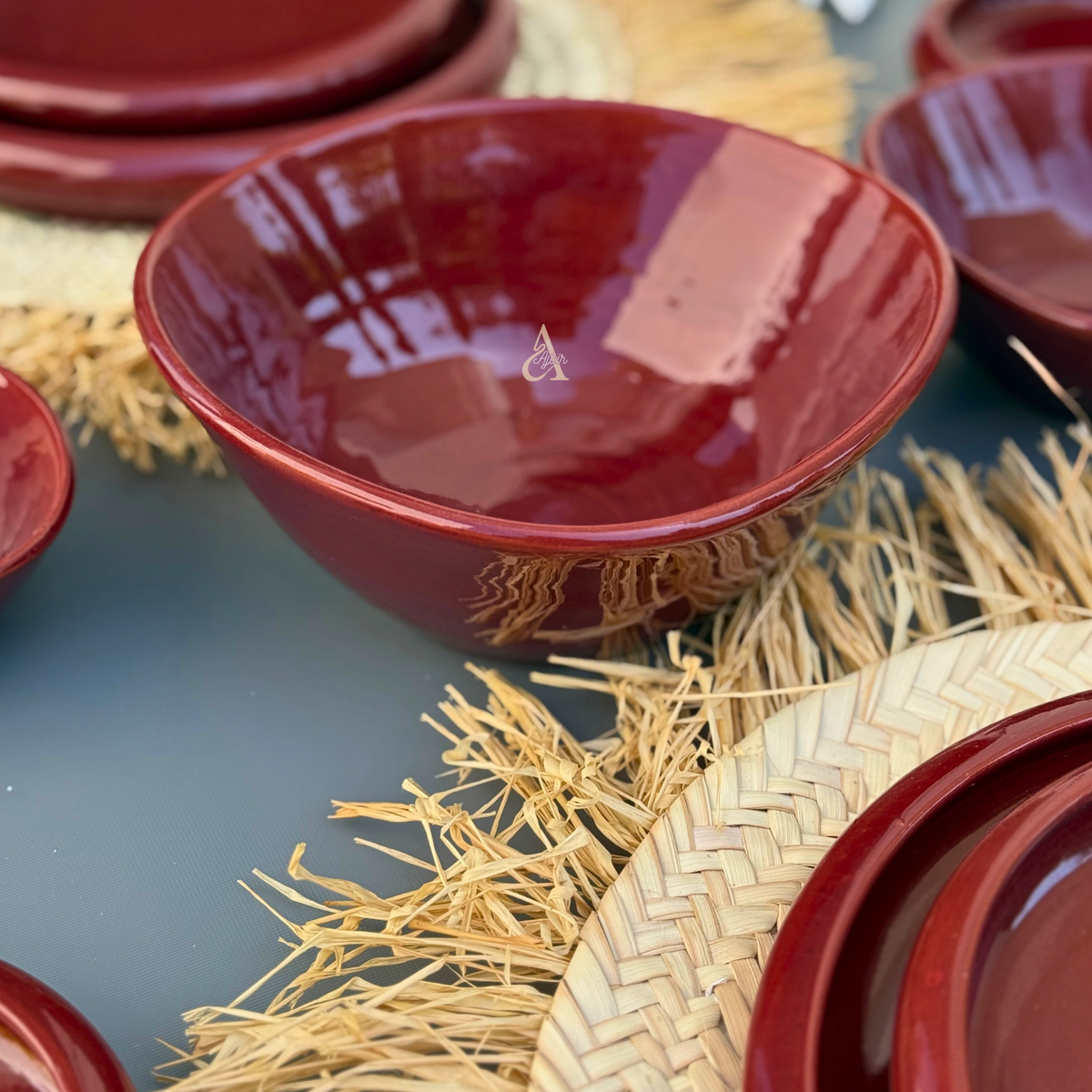 Bol artisanal Tafrant en céramique bordeaux