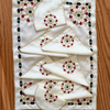 Set de table artisanal marocain brodé Tasilit – Service à thé (9pcs)