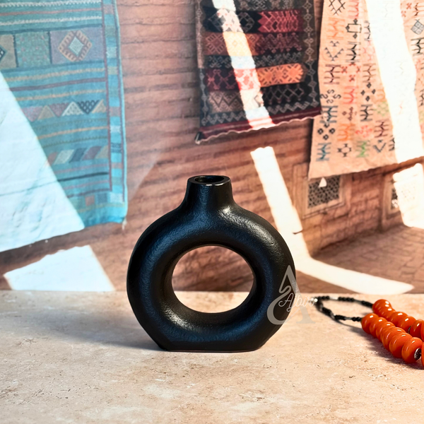 Vase Tafoukt noir mat texturé