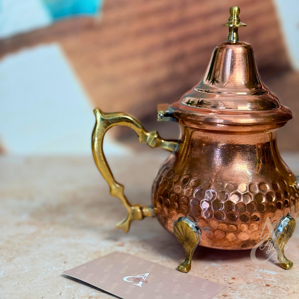 Théière artisanale à pieds bronze et dorée 400ml