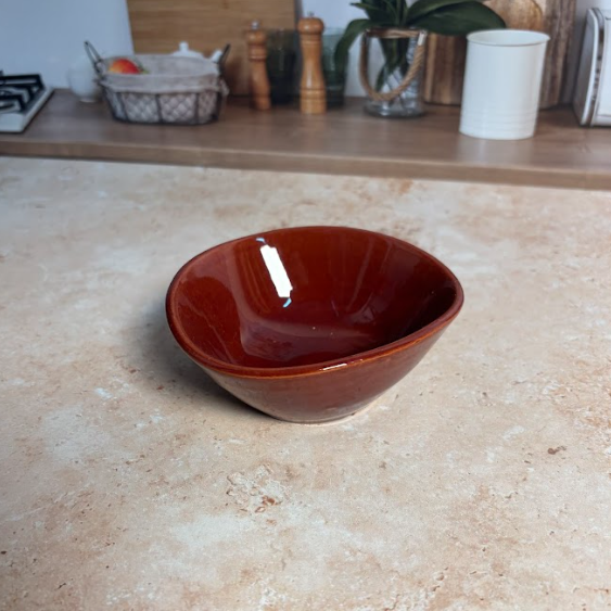 Bol artisanal Tafrant en céramique bordeaux