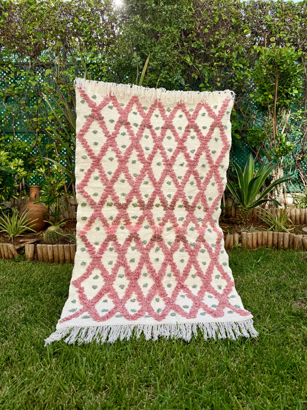 Tapis Berbère Azilal 100% Rose en Laine De Mouton 1,42m /93cm