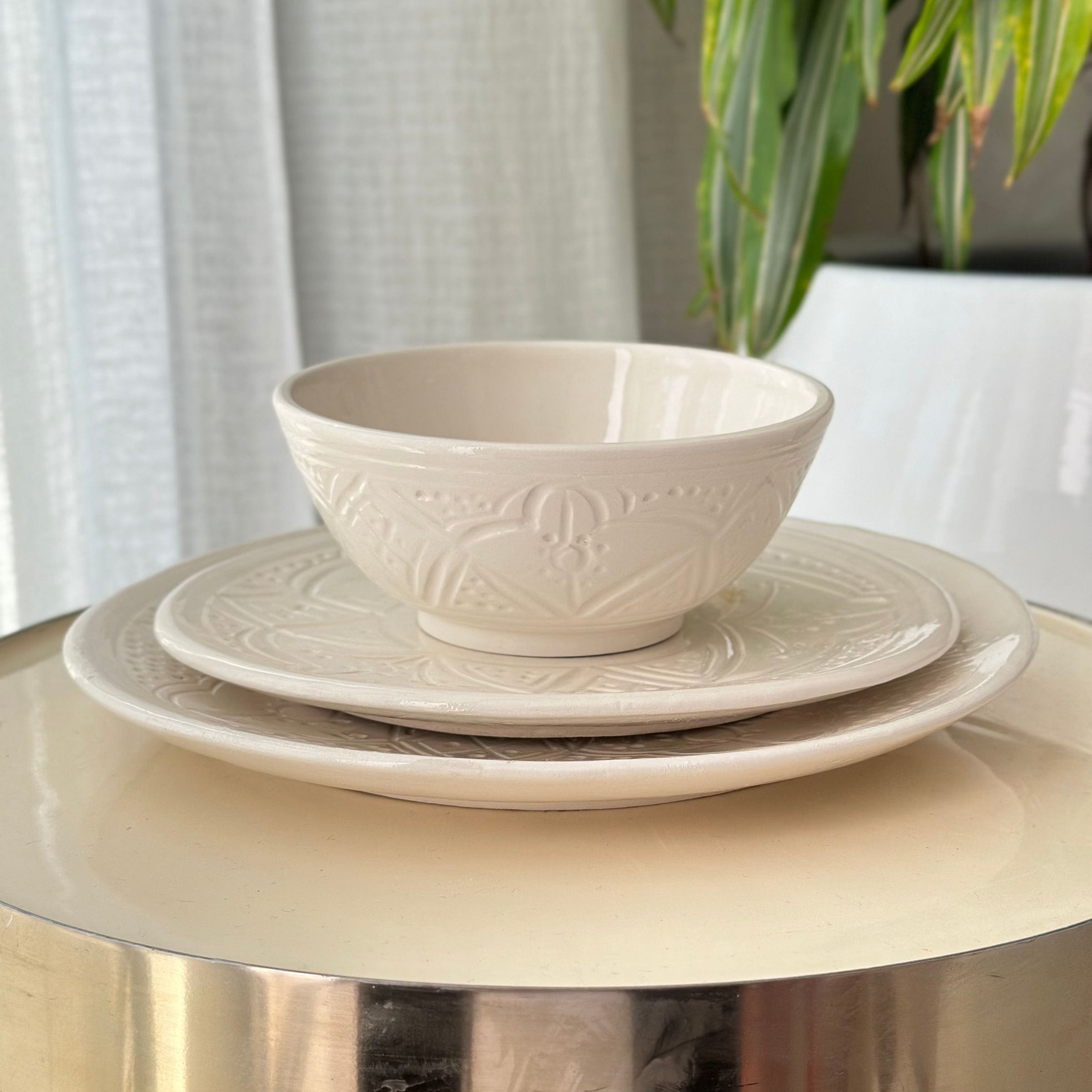Assiette Tizwelt blanche - Ajbir