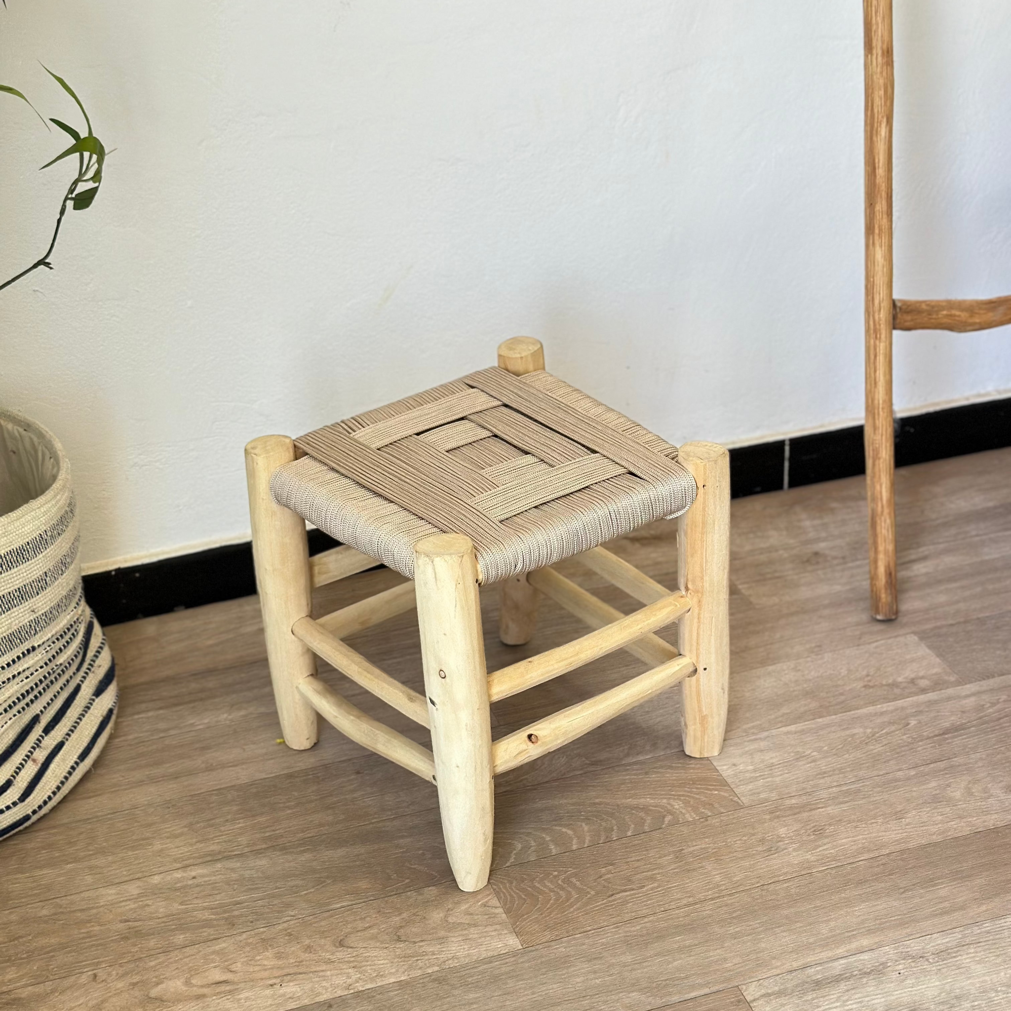 Tabouret traditionnel en bois et kittane crème petit - Ajbir
