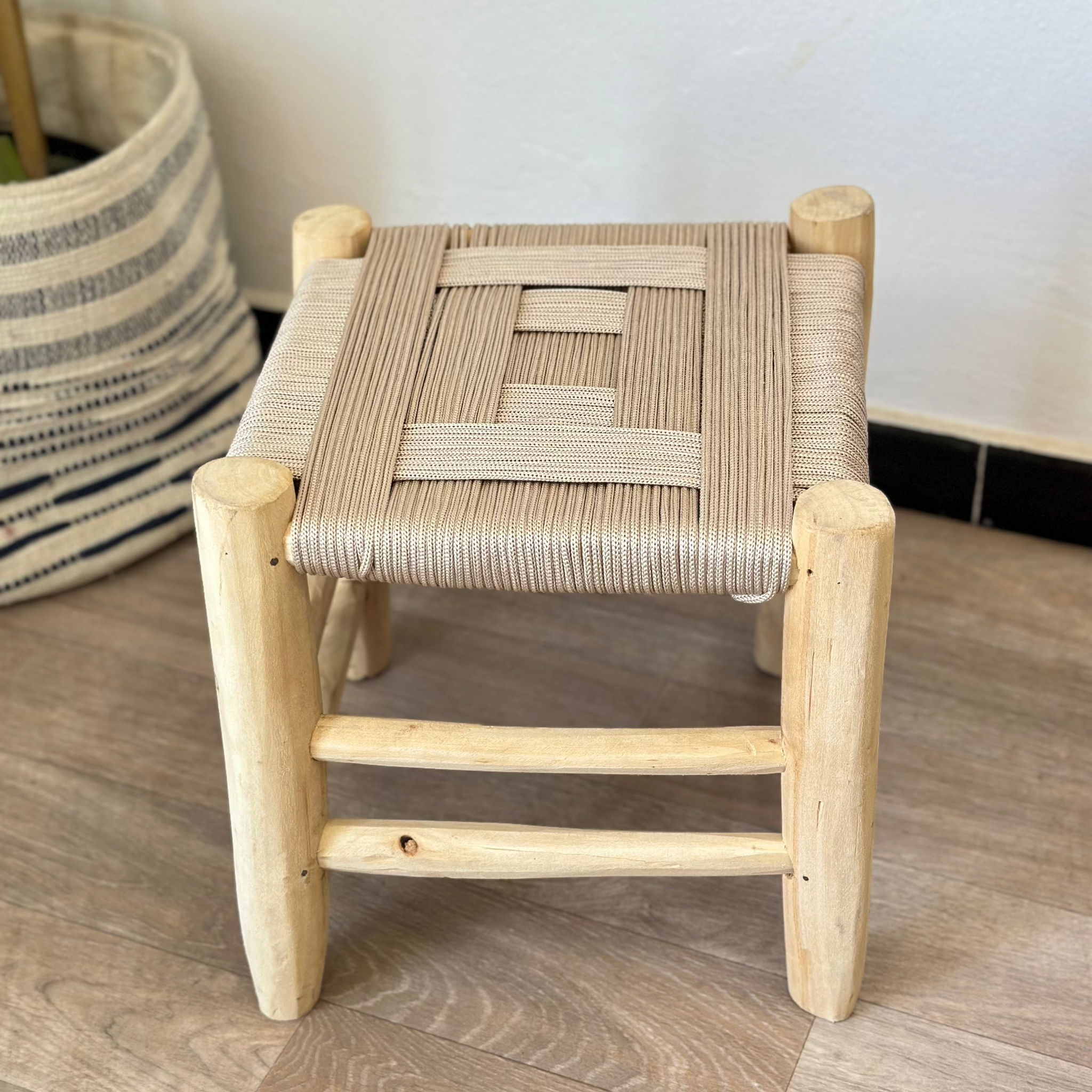 Tabouret traditionnel en bois et kittane crème petit - Ajbir
