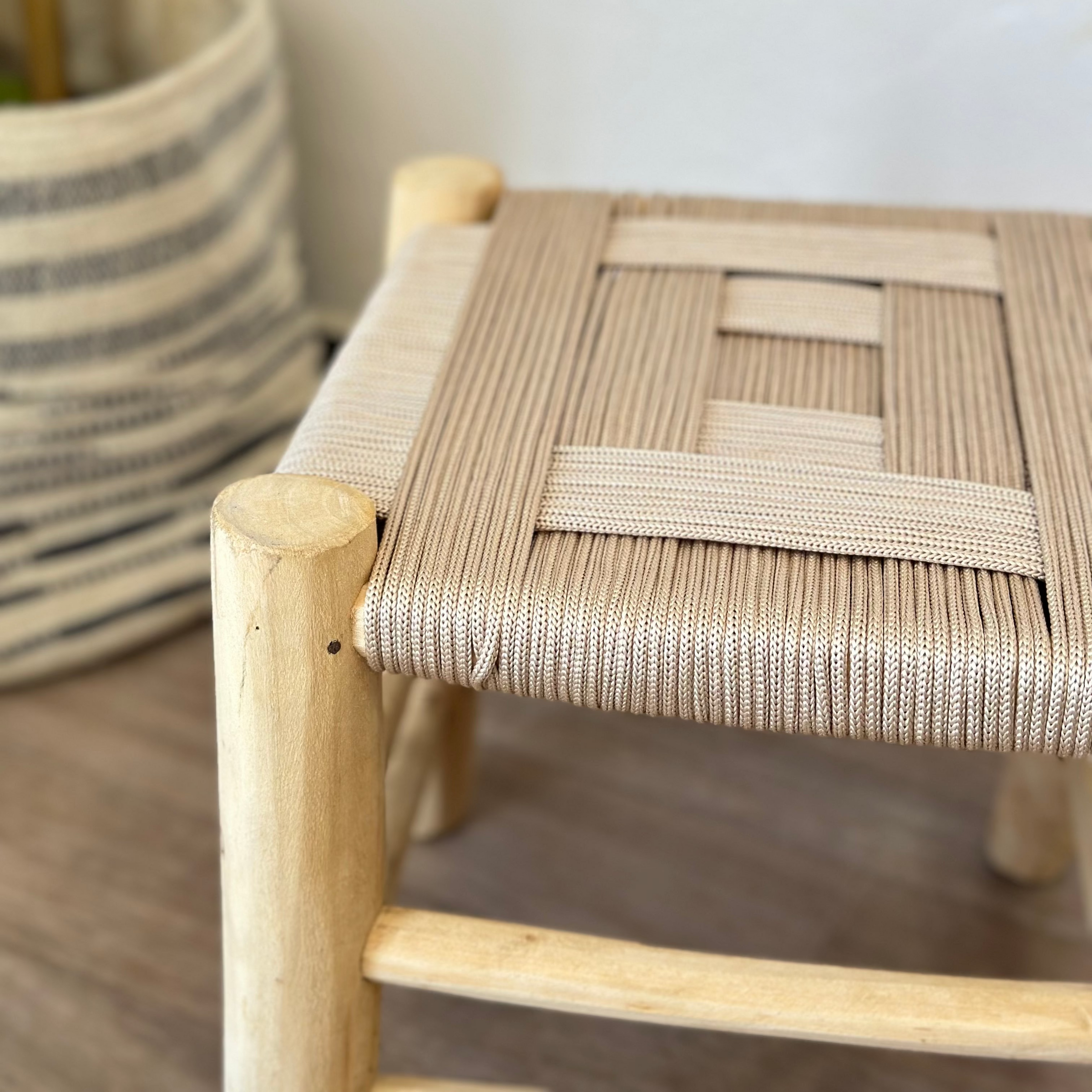 Tabouret traditionnel en bois et kittane crème petit - Ajbir